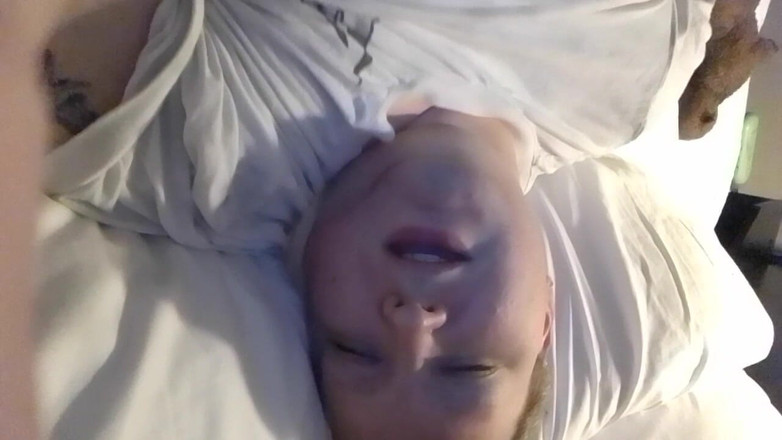 Roxxie rae page: Später abend im hotel, masturbation