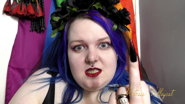 Mxtress Valleycat: Blow my nails