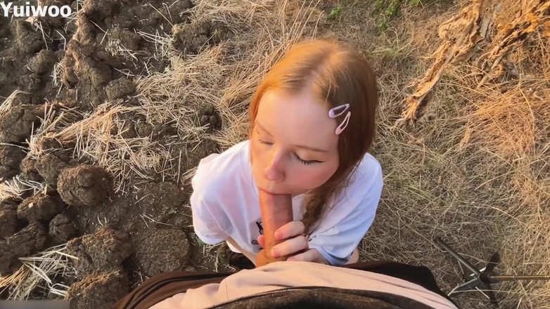 Yuiwoo: Mild avsugning vid solnedgången från en vacker rysk rödhårig