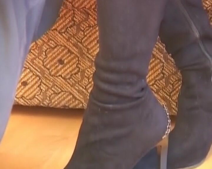 Porno kino: 红发德国护士对她的病人感到高兴