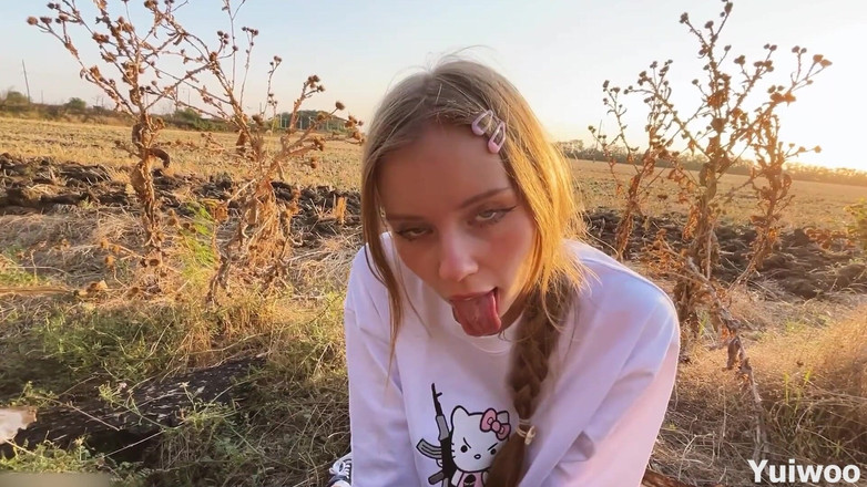 Yuiwoo: Gentle Blowjob at Sunset From a Beautiful Russian Redhead