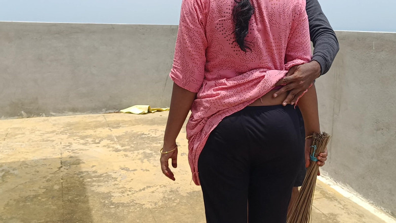 Inba: ハウスメイドのロールプレイと監督者とオーナーとの性交