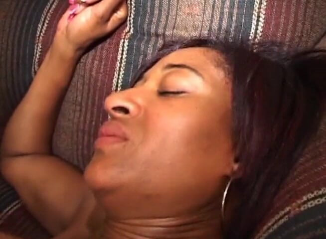 Dark Extreme: Horny ebony with big ass gets pussy plowed
