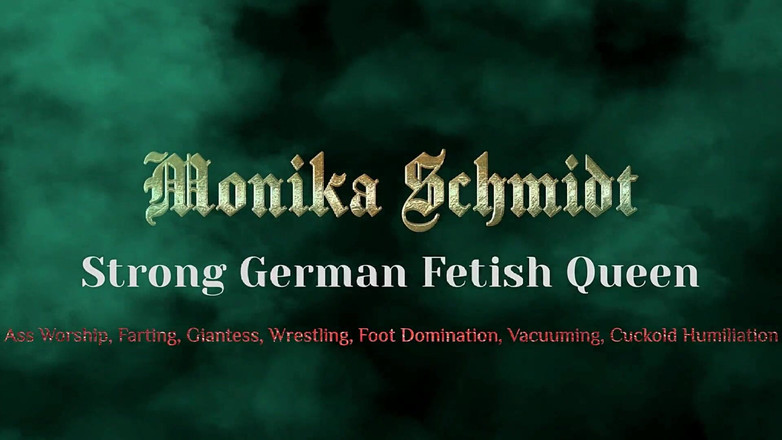 Strict Senz: Monika Schmidt antrenament cu muie, curvă cu vibrator legat, scuipând...