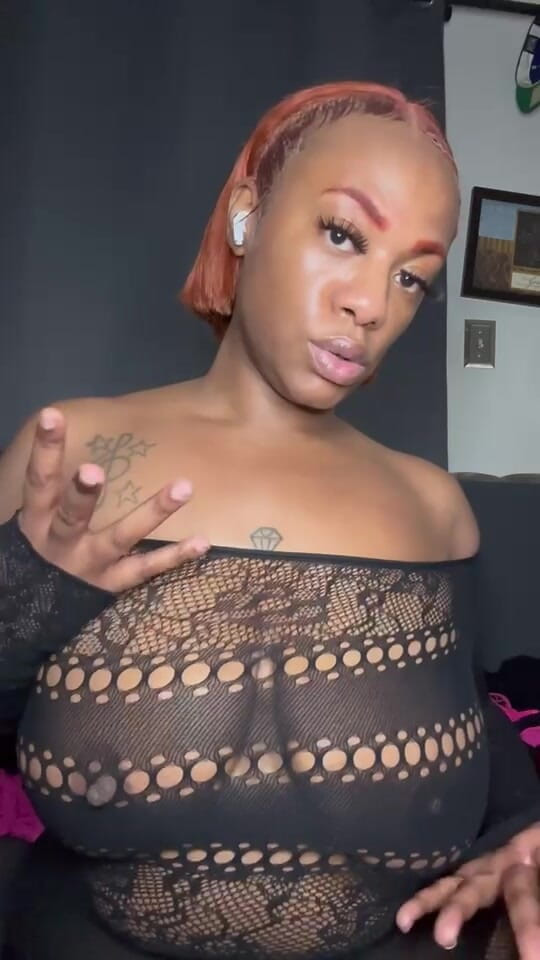 Harley Harper: Эта киска здесь для тебя