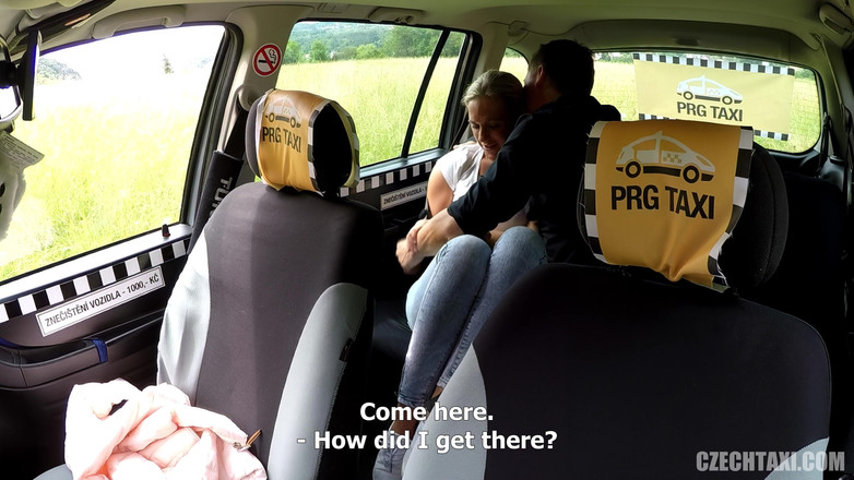 Czech Taxi: Modelin ilk fışkırtarak boşalması