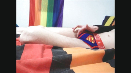 Custom Videos: Гра в супергеройській нижній білизні зі спермою