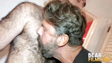 Bear Films: BEARFILMS hairy gay men Rob Hairy and Ale Tedesco bareback