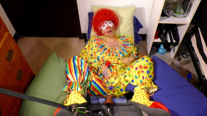 Ricky Cage: Pockets the clown