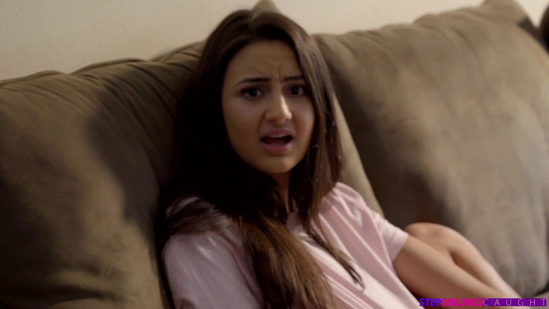 StepSiblings Caught: Stepsister Gets off - S7:e6