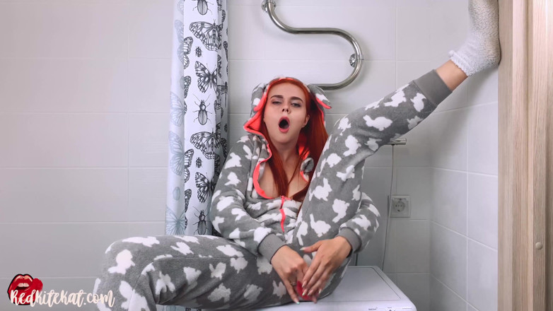 Red KiteKat: Cute redhead masturbate pussy dildo and orgasm in kigurumi