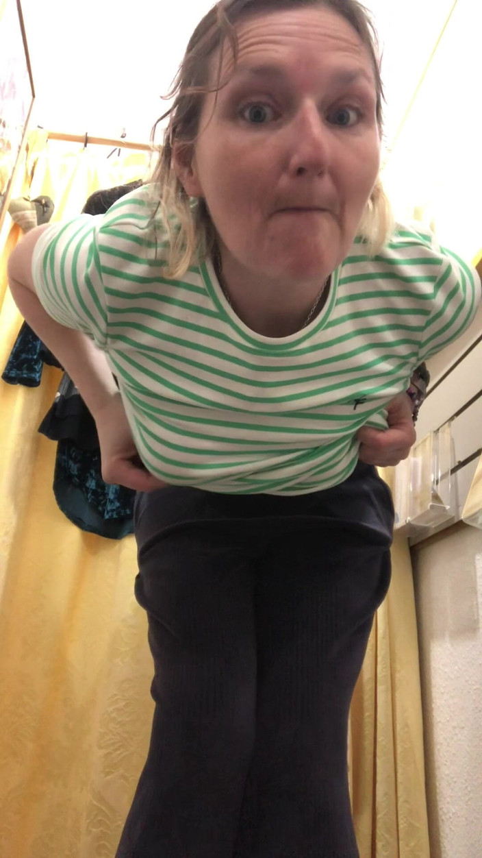 MistressWriggler: 공공 장소에서 벌거벗은 것이 유일한 방법일 때!