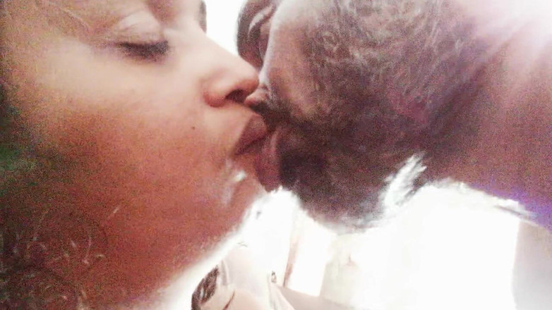 Tina Baby: Me gusta verla masturbarse