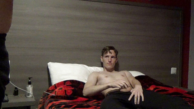 RAW PORN SPY CAM: Danny는 Sola에게 따먹히다