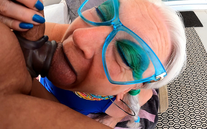 Hotvaleria: Prosím, vyhoňte si všechno, co vám leží v obličeji