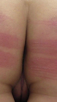 Lea5 Spanking Machine - Ass Whipping