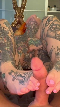 Inked2plz & Her Size 14's Foot Jobs to Please