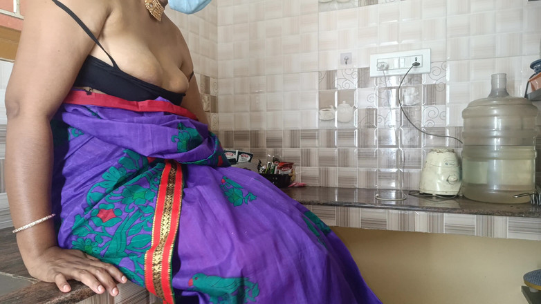 Inba: Ev hanımı mutfakta sikişiyor