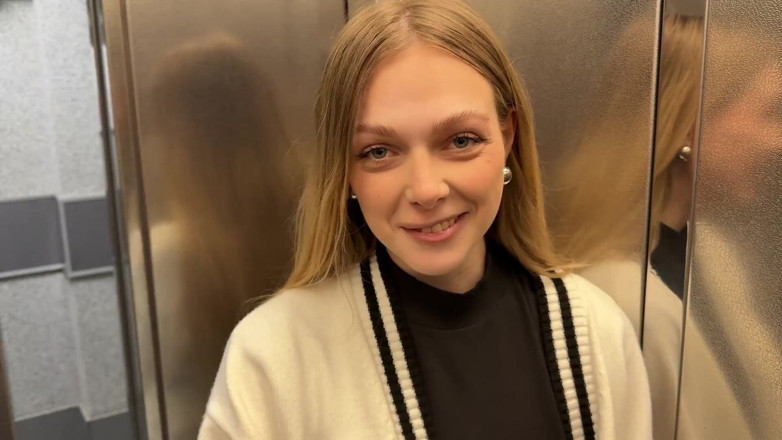 Arisha Mills: I Met a Former Classmate in the Elevator and She...