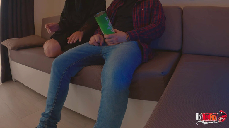 OlxRedFox: Я положил свой хуй в коробку с чипсами и служил моей мачехе! Ее реакция была удивительной!