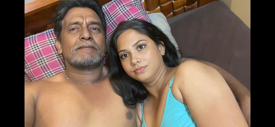 Desisexqueen: Indian Desi Bhabhi Shruti Hard Sloppy Deepthroat Blowjob to Needy...