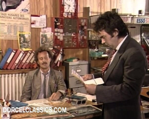 Dorcel classics: A Blowjob Under the Desk