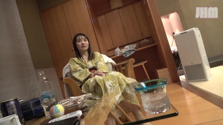 Japanese Hentai Matings: 与42岁的已婚女人卡诺卡的度假逃生 - 2