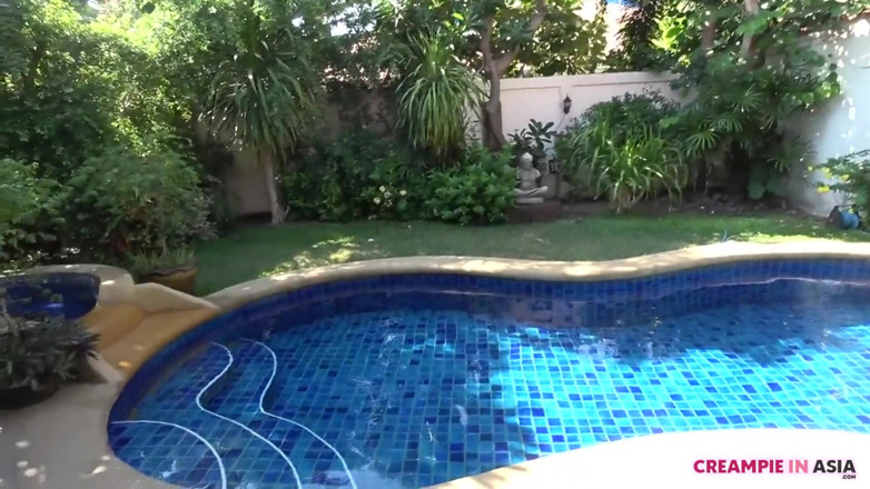 Creampie In Asia: I went to a villa with private pool in 2 days / 1...