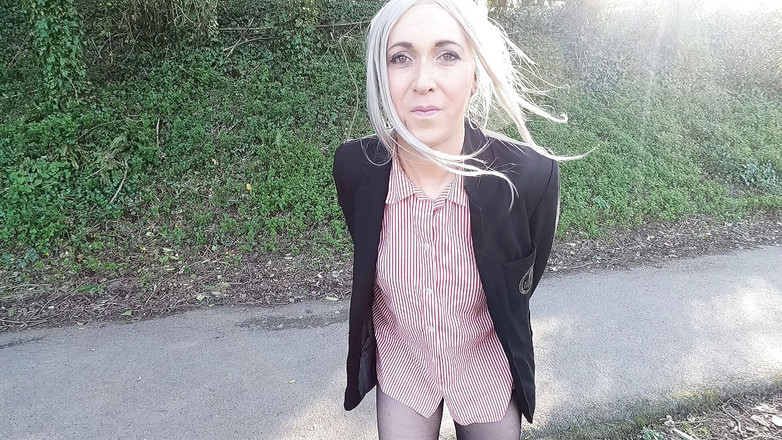 The Midnight Minx: Хуя с трусиками на средней прогулке, удаление