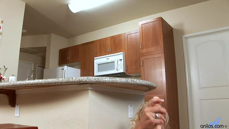 Anilos: ディルドの楽しみ