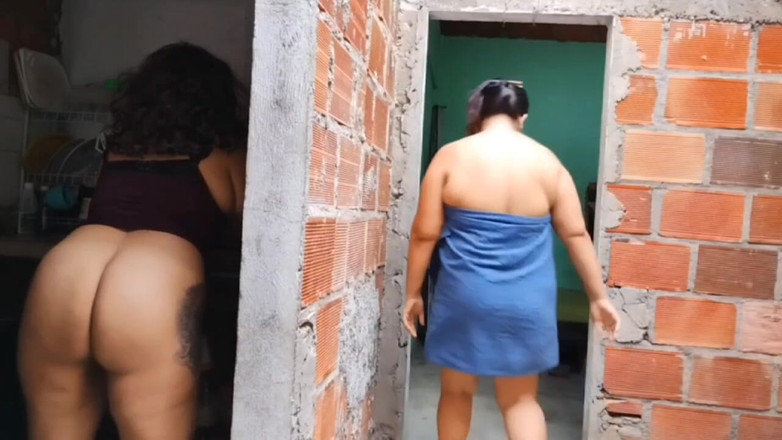 Adribella69: Nejžhavější okamžiky nadržené latinskoamerické macechy šukání se svým nevlastním synem, zatímco...