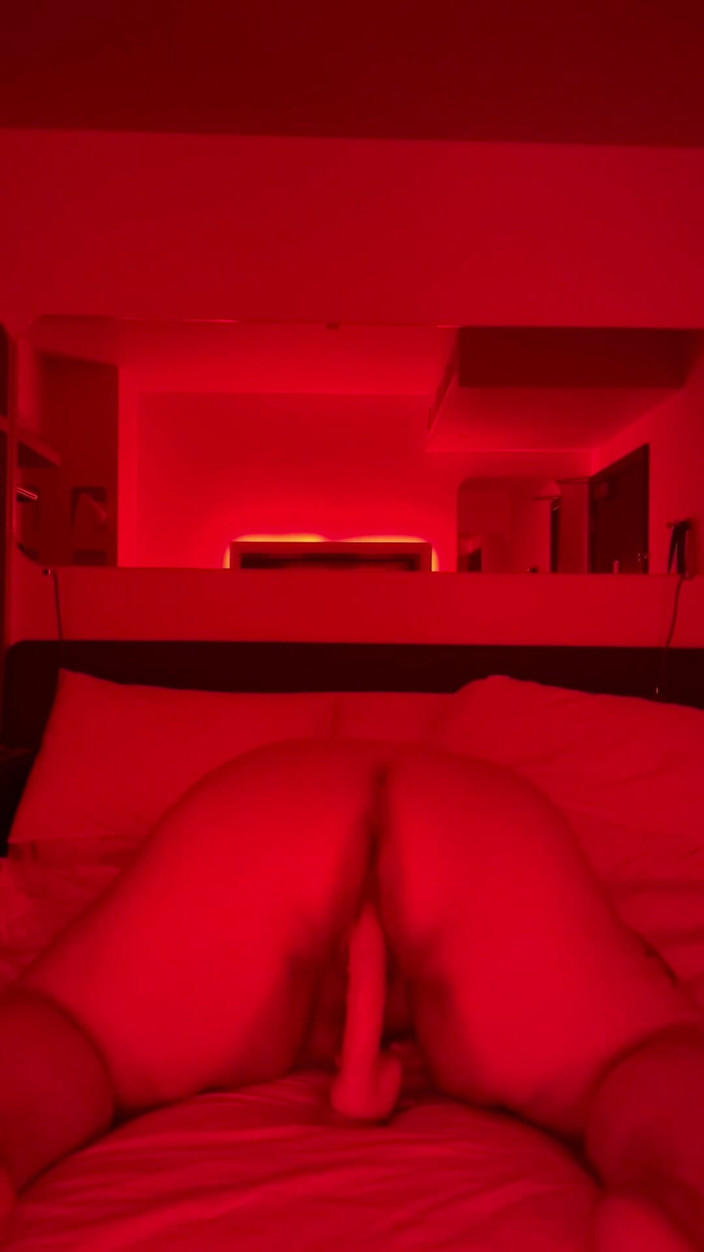 Quinnicide: Bbw máy bay bà già cưỡi cu giả