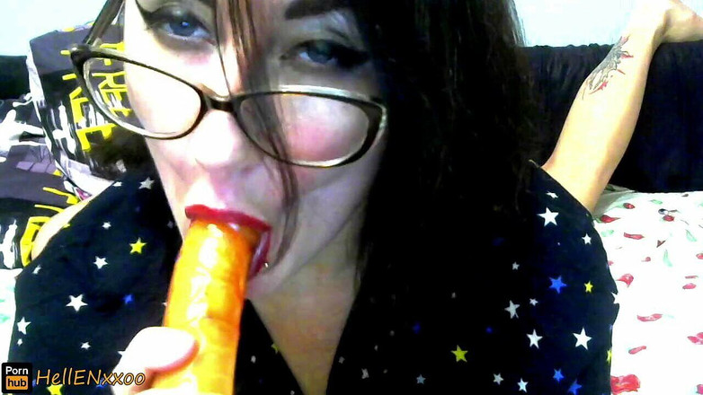 HellENXxOo: Oční kontakt kouření!