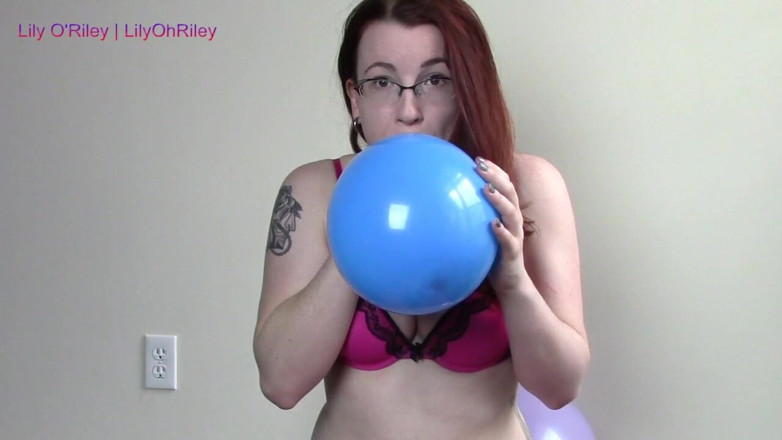Lily O'Riley: Soprando balão borbulhante (mp4)