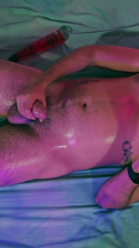 Camilo Brown 50 minut masturbace, lemování, dvakrát stříkání, hra po mrdce a stříkání