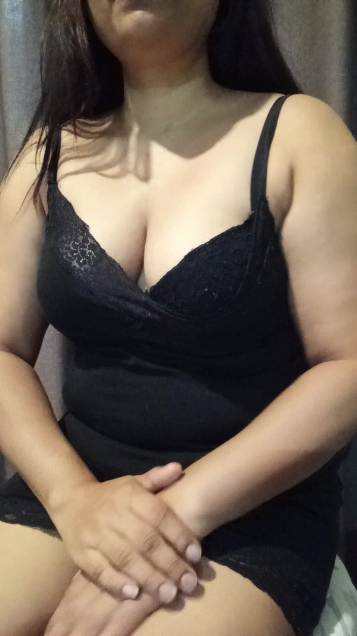 Achini: Spa Girl Roleplay