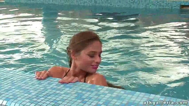 ATKIngdom Fans: Very hot fingering
