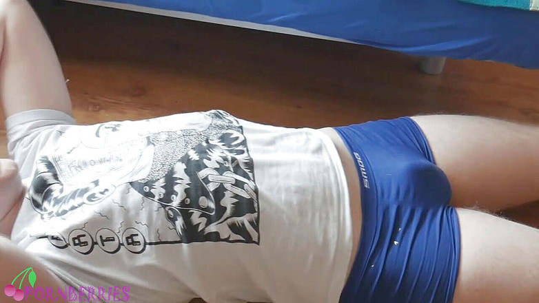 Ethan Alex: スニーカーイケメンからの集中的な汗まみれの足コキ