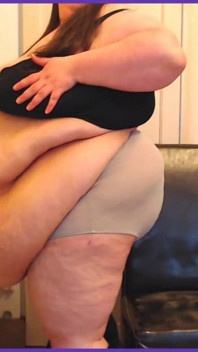 SSBBW slow motion belly jiggles and shakes