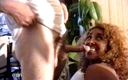 Hardcore Lovers: 黑人女孩在这个复古录像带中吮吸鸡巴。