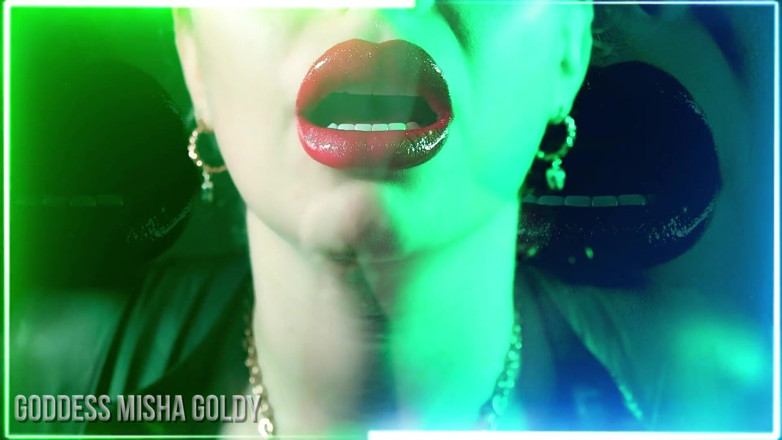Goddess Misha Goldy: Perdeti nella Mia splendida trance di adorazione delle labbra!