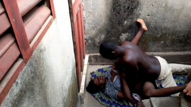 Pornsexlive: Yeni karımı kayınvalidemin evinin köşesinde sikiyorum