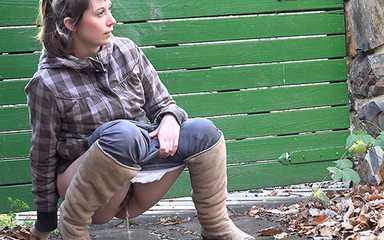 Puffy Network: Plaid von Got2Pee, wo mädchen pissen kommen