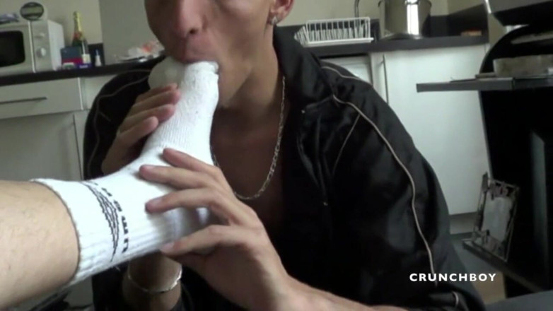 Sneaker gay: Sox sniffing domination before being fucked