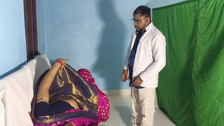 Sona bhabhi: Hot Bengali Aunty Fucking by Doctor, When She Went to...