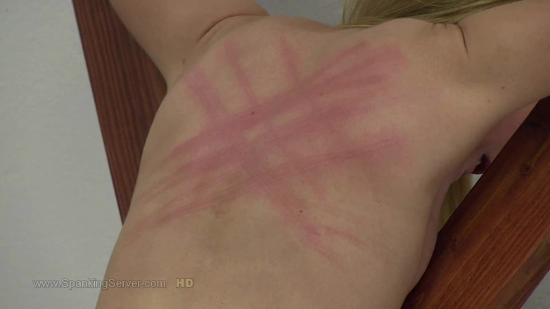 Spanking Server: Great Luca Bella bare back whip