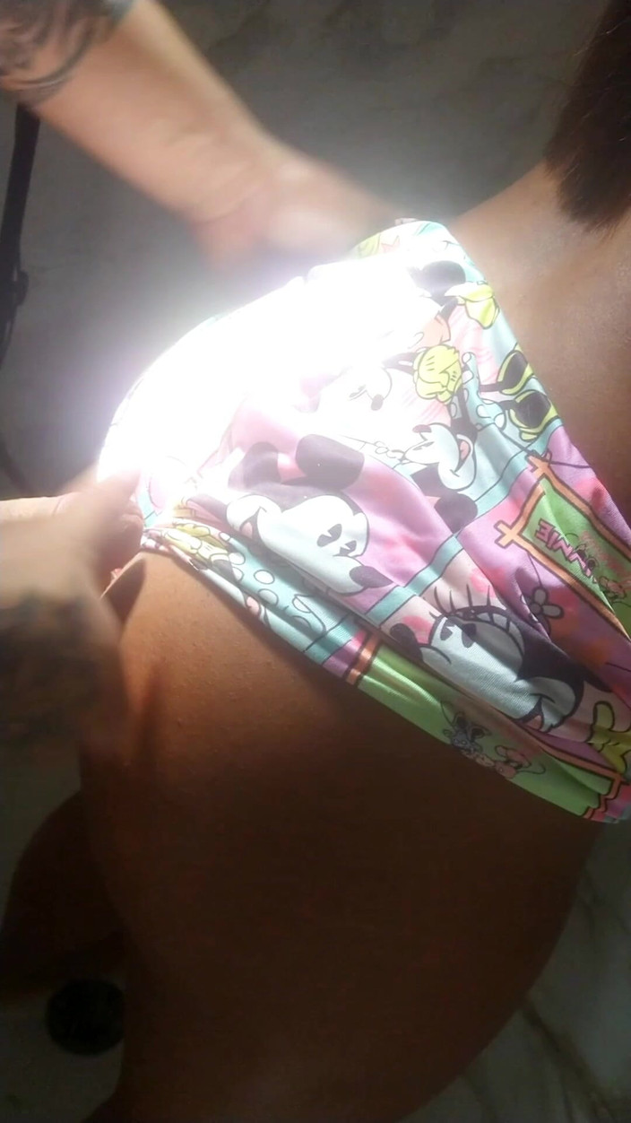 Amante anal: 和我的继妹在浴室里肛交