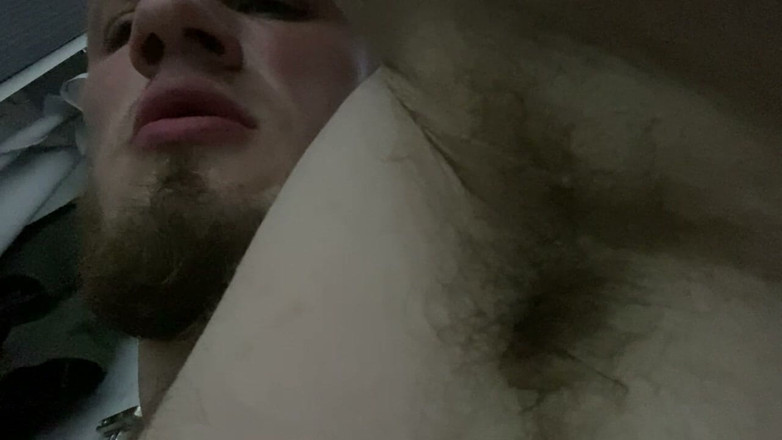 Hunky time: Šatna po tělocvičně