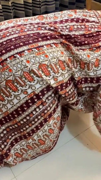 Egypte mooie grote kont en strakke kut hete stiefmoeder vast onder bed en dan wil ze ruw anaal van mij