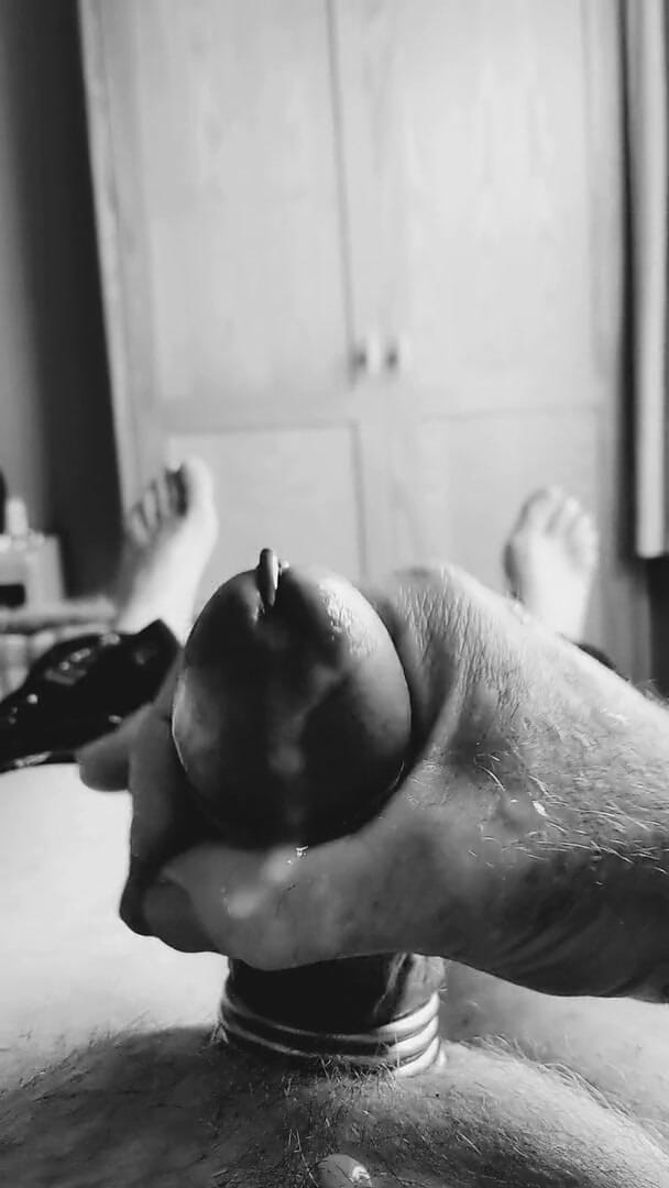 Bellhead: Slow motion jerk fun